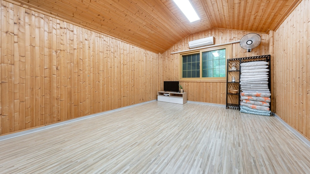 Gapyeong Noksu Valley Pet Group Pension