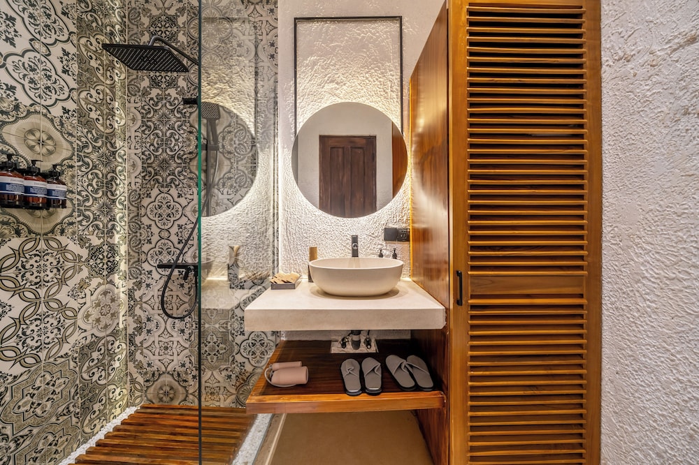 Sacred Jungle by EVDEkimi Ubud – Modern Villas and Apartments with Kitchens, Pools, & Personalized Concierge Service