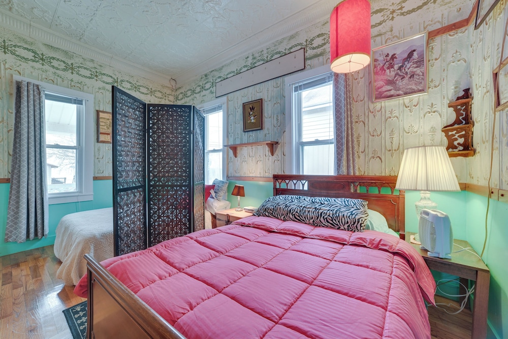 Historic Houghton Lake Getaway Near Shoreline - Property Image 26