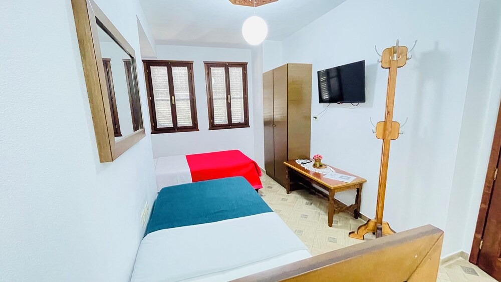 Denishouse-private Rooms Guesthouse Gjirokastra