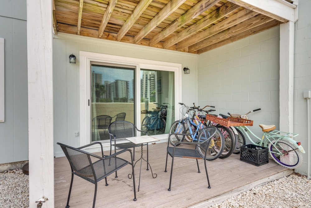 Walk to Orange Beach: Family Condo w/ Patio