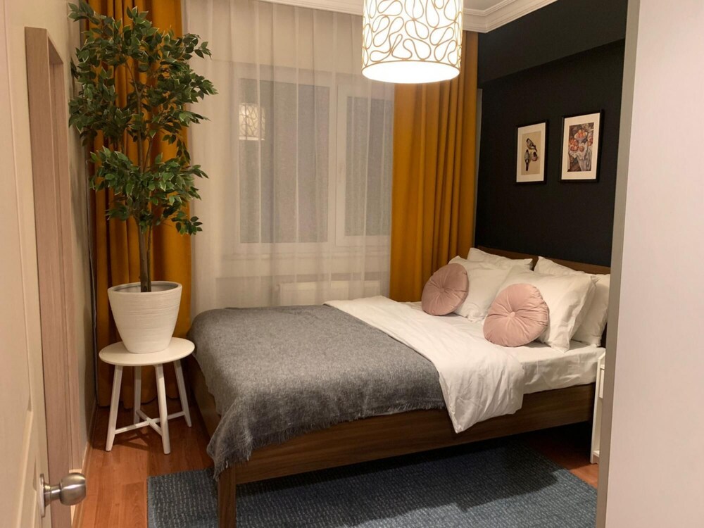 Central and Convenient Flat in Sisli