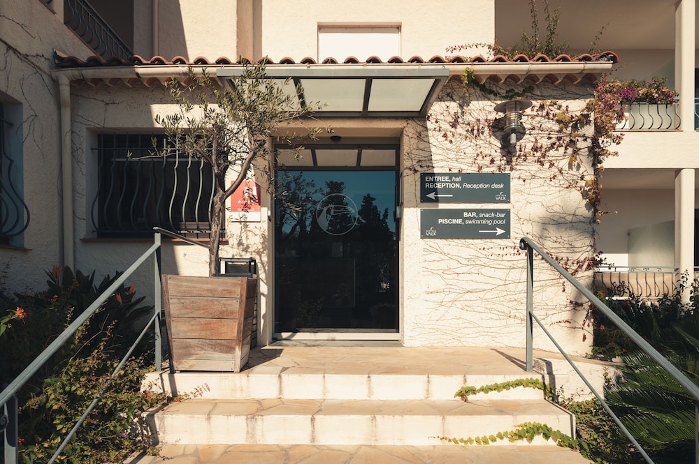 Frejus Vacations - Van der Valk Hotel Le Catalogne - Property Image 4