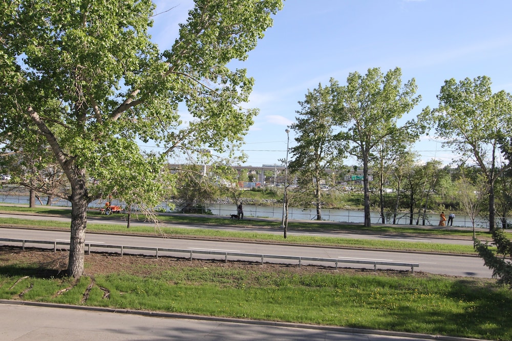 Westmount River Inn
