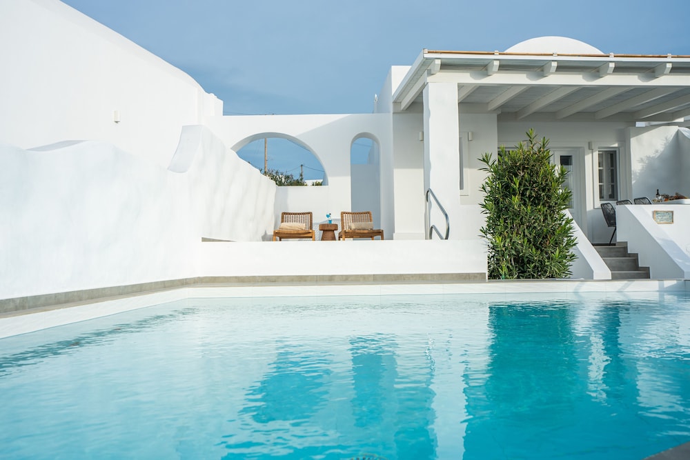 Oia Sunset Villas