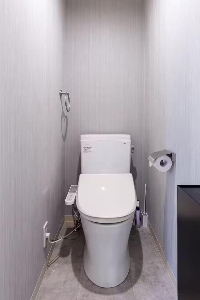 Kuromon Central Self Inn302