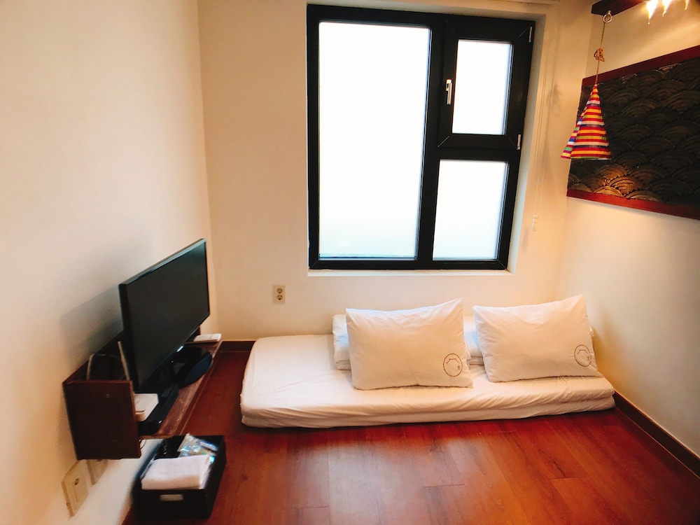 Hwon Guest House