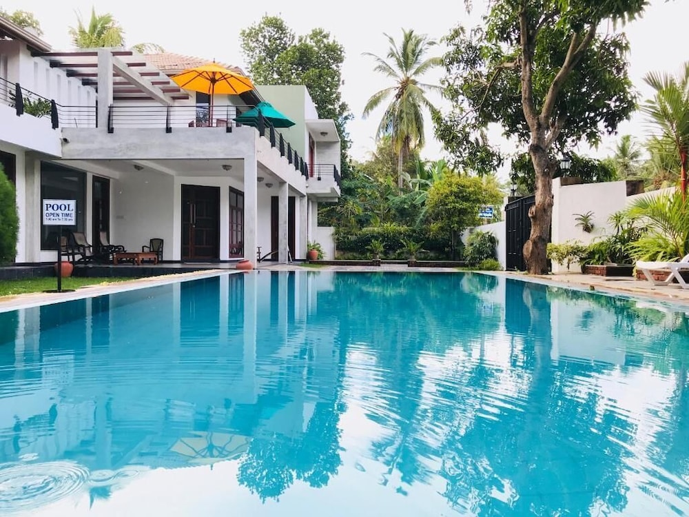Siluni's Villa
