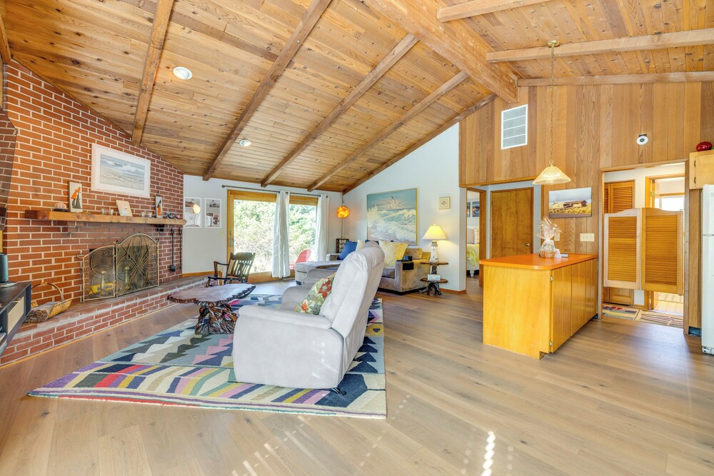 1/8 Mi to Neskowin Beach! Cozy Oregon Coast Home