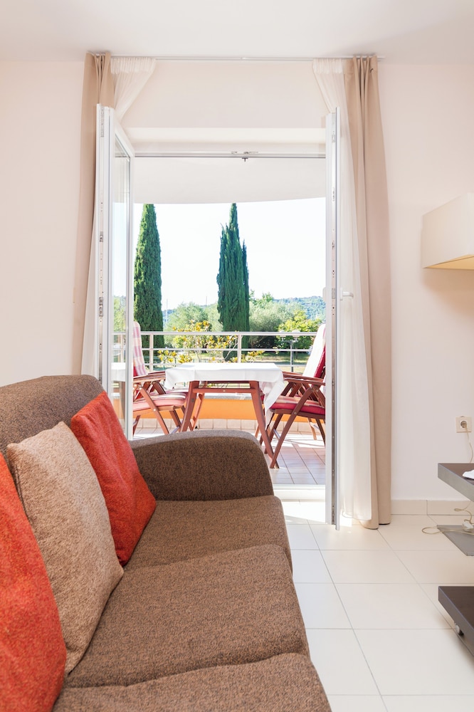 Marina Apartment Lebic 411 view 3