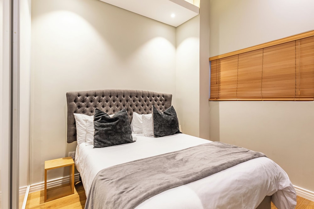 Docklands Deluxe Apartments by ITC Hospitality