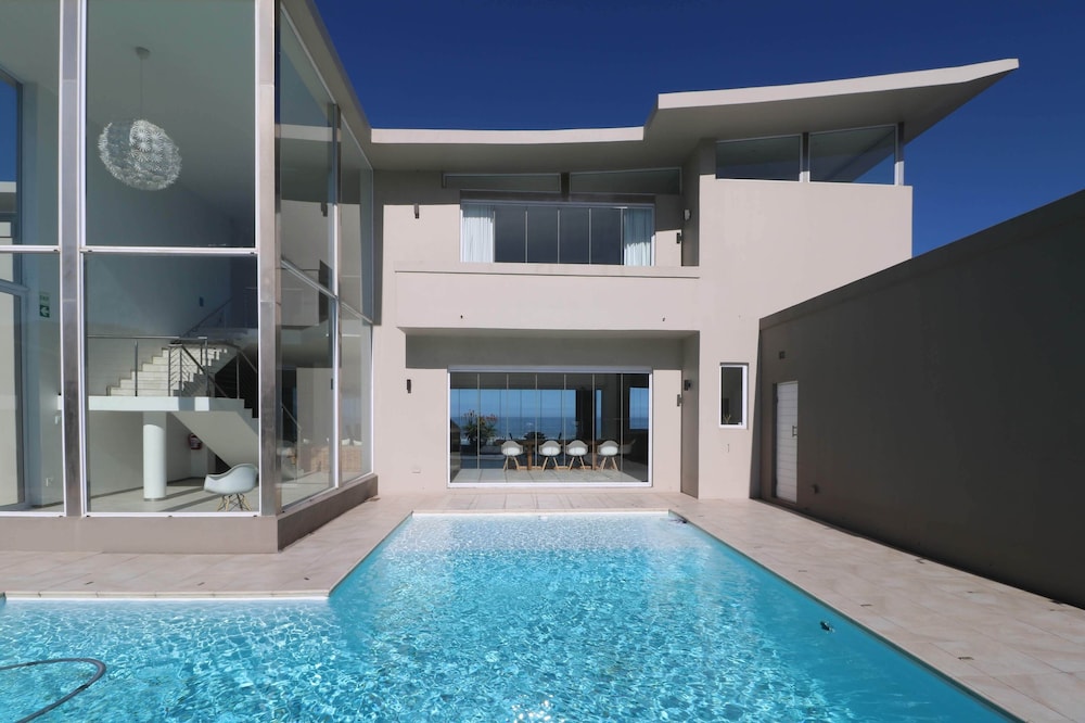 Oceans Villa