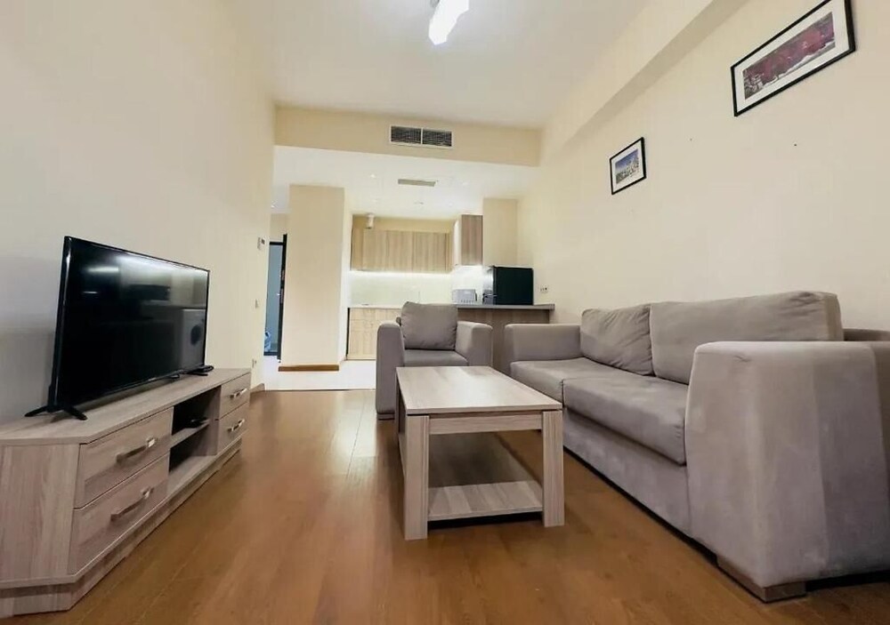 1bdr luxury apartment