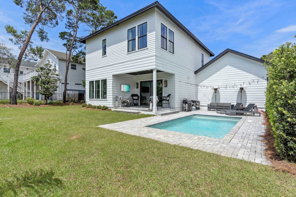 30A Good Vibes by Avantstay Private Pool + Bikes Beach Access