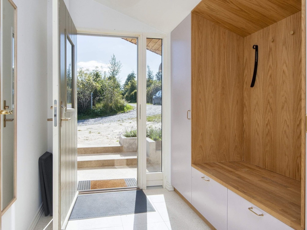 4 Star Holiday Home in Ronde view 3