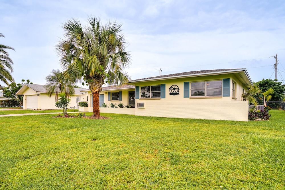 Pet-friendly Cape Coral House w/ Private Hot Tub! in Cape Coral, US