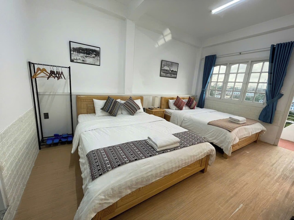 Chau Giang Hostel
