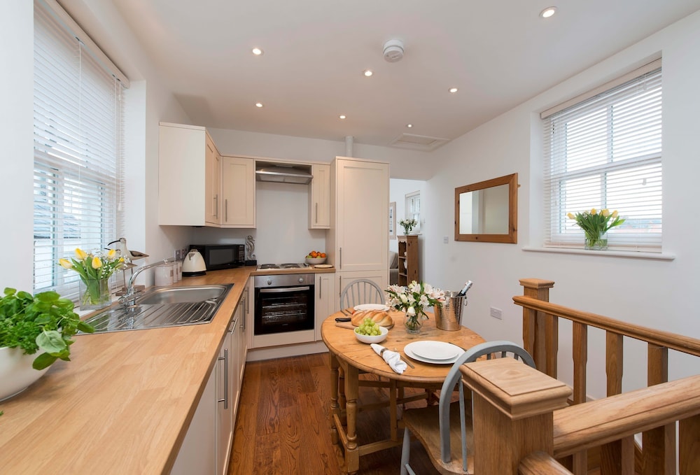 Gavel Cottage view 4