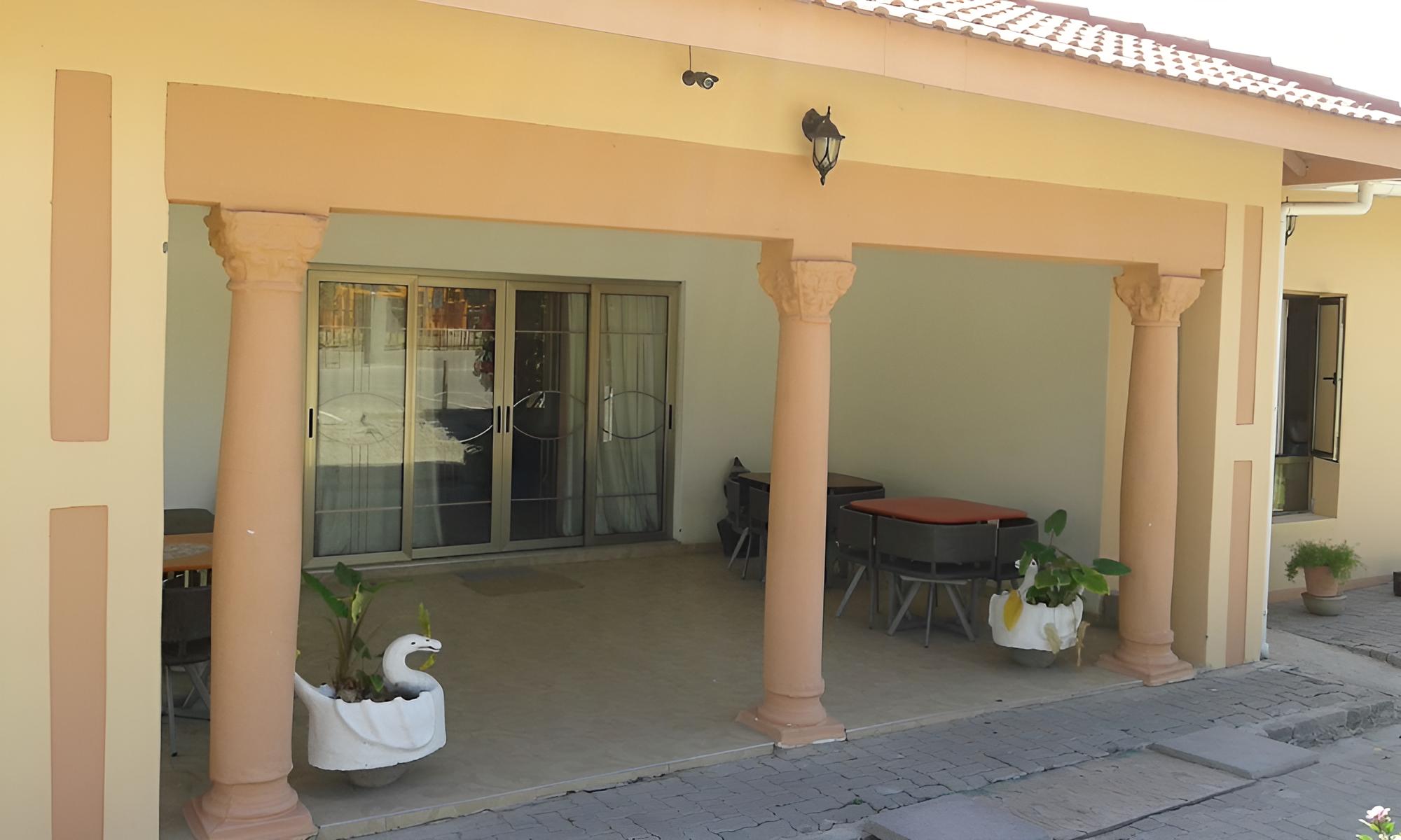 Okavango Roadside Guesthouse