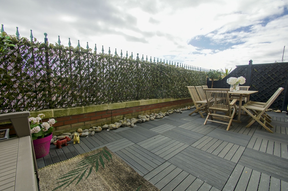 Marina Apartment Parking by Brighton Holiday Lets