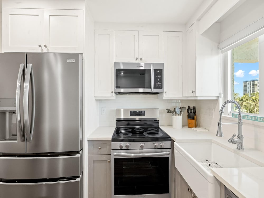 Seaside 3 by Distinctive Beach Rentals