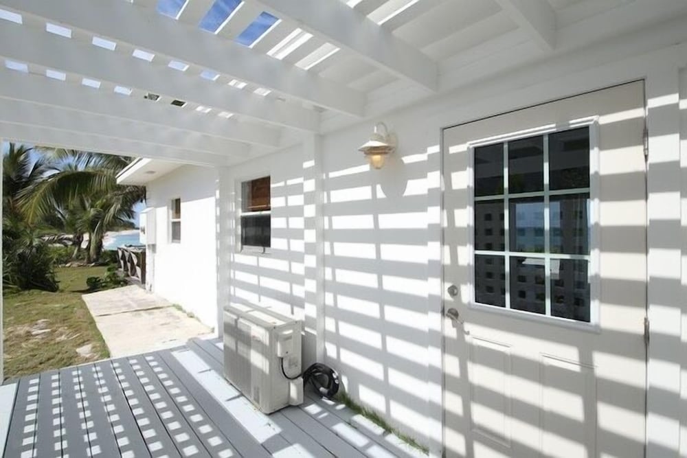 Med Point 1 Bedroom Home - Property Image 16