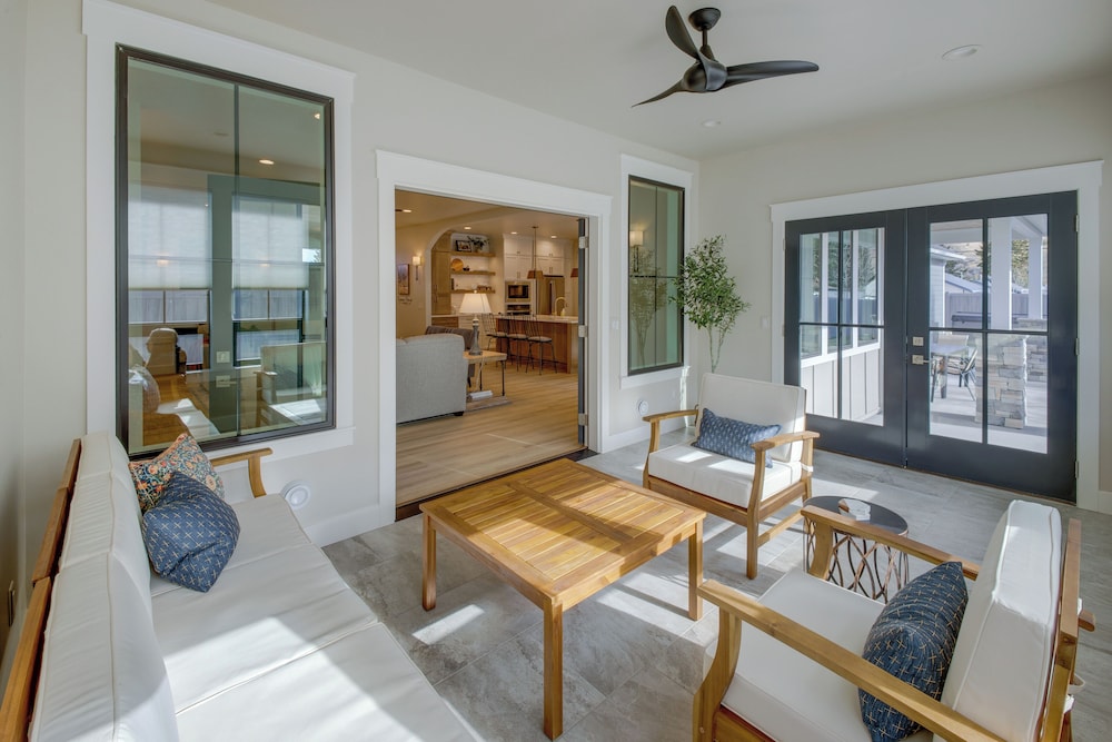 Red Lodge Home w/ Private Hot Tub & Fire Pit!