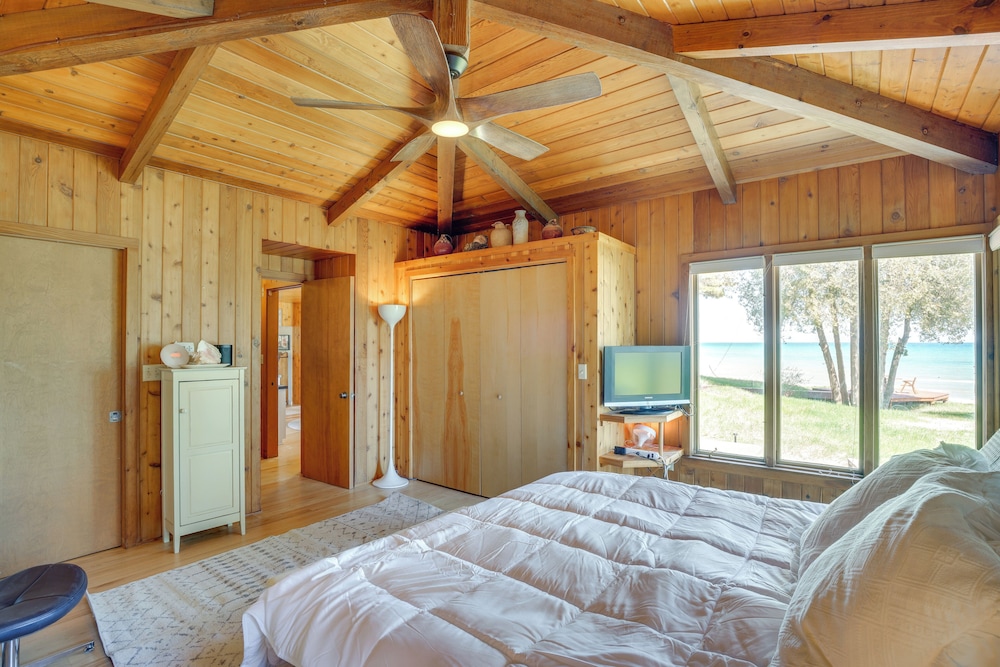 Private Beach on Lake Michigan: Oostburg Home