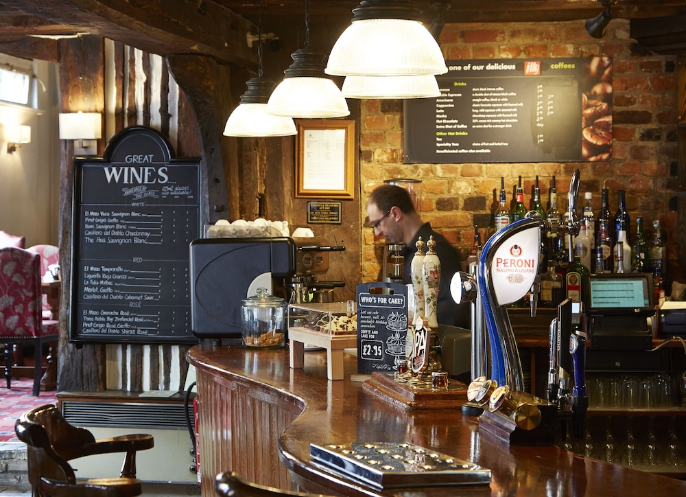Colchester Vacations - White Hart Hotel by Greene King Inns - Property Image 9
