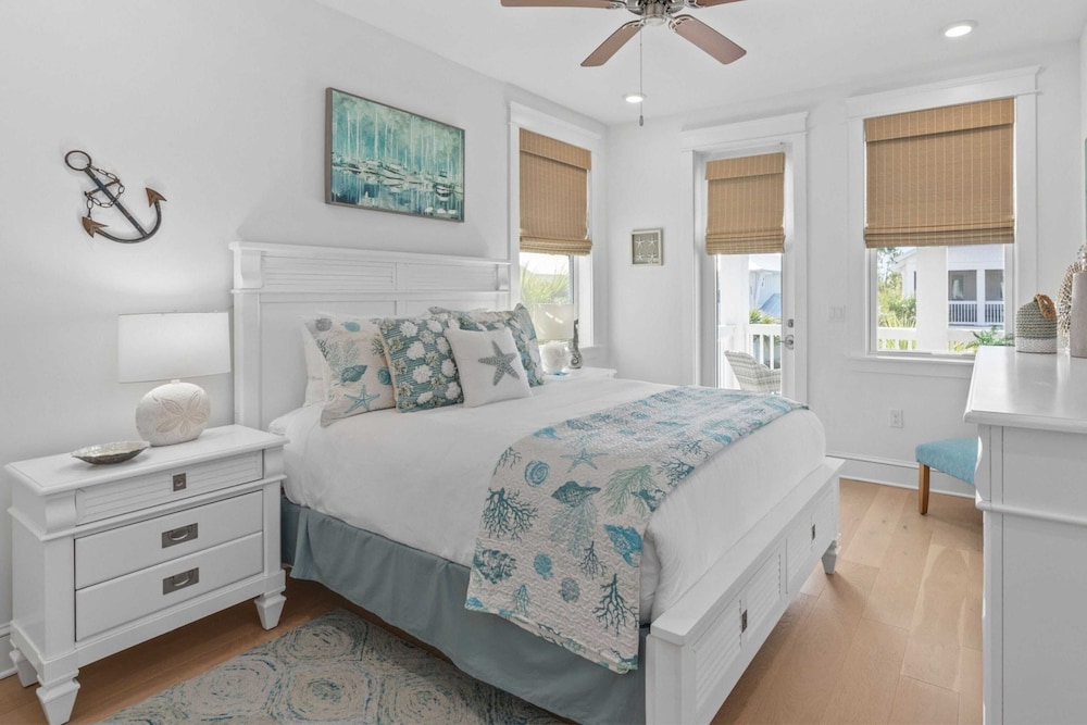 Walk to the Beach, Pool, 5bdr, 3 Porches Beach Sea-ker's Retreat by Avantstay