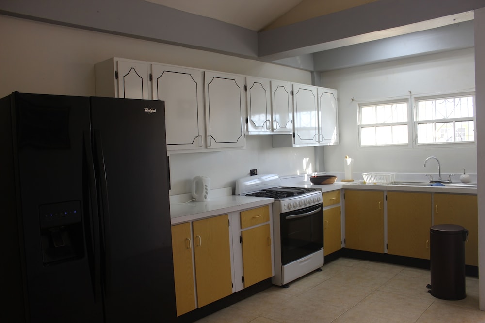 Ladyville 2Bed 2Bath, photo 14