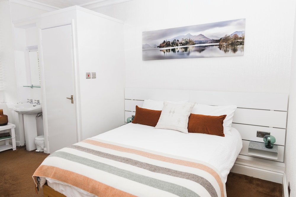 Denecrest Guest House