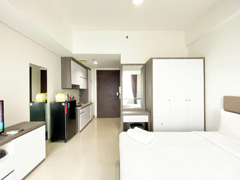 Modern Look Studio At Lrt City Bekasi Apartment