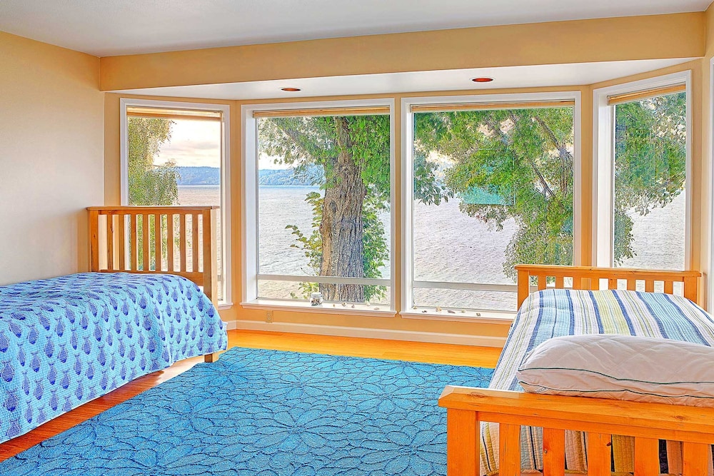 Four Stone Beach House