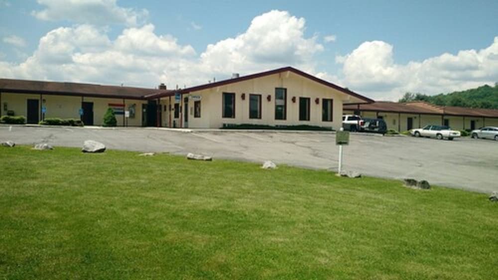 Marlinton Motor Inn