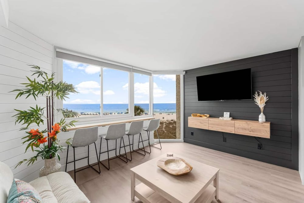 Renovated Beach Front Ocean View Condo TOG 321