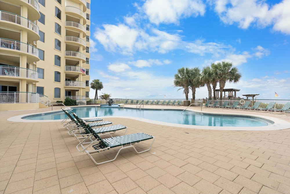 Beach Colony W7C - Covered Parking Included