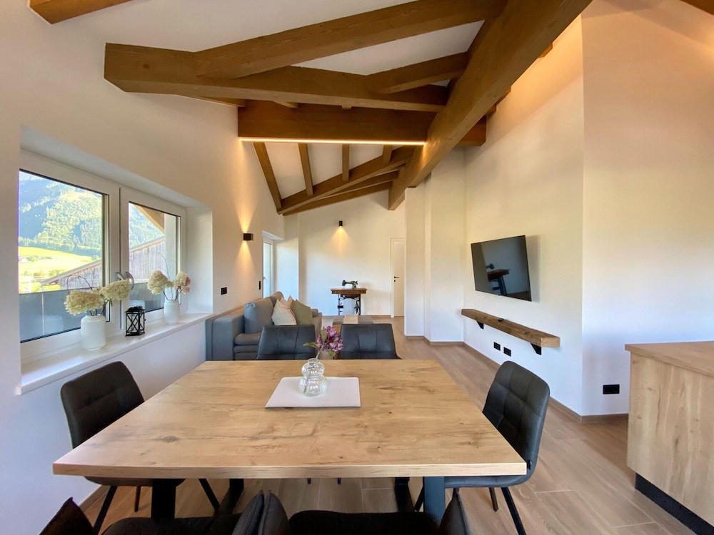 Attic Apartment in Saalfelden Near Ski Slopes