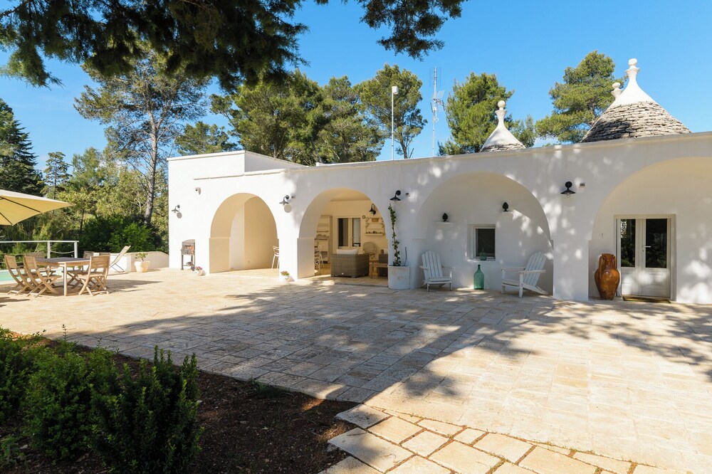 Trulli Julia by Wonderful Italy view 3