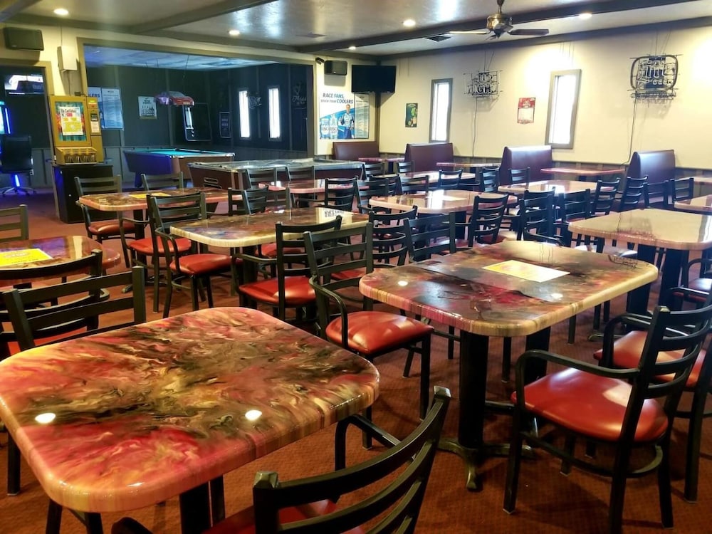 Cedar Inn