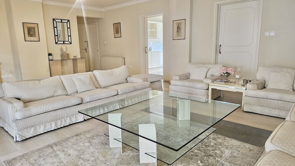 24 NIC - Stay Charm Classic Apartment