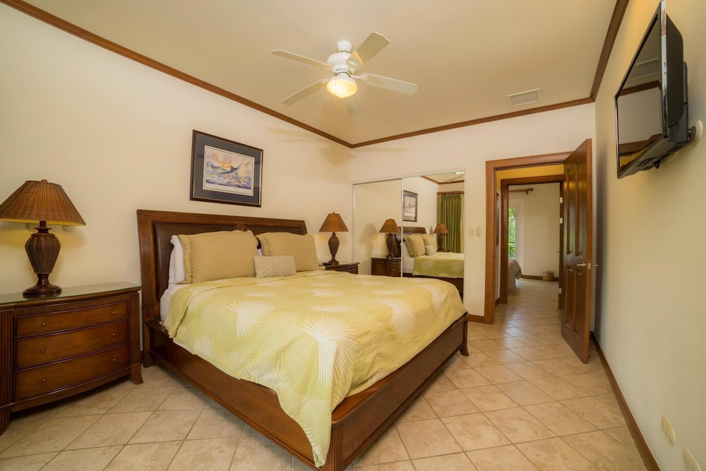 Veranda 2C - 3 bdr 3 Bath view 2