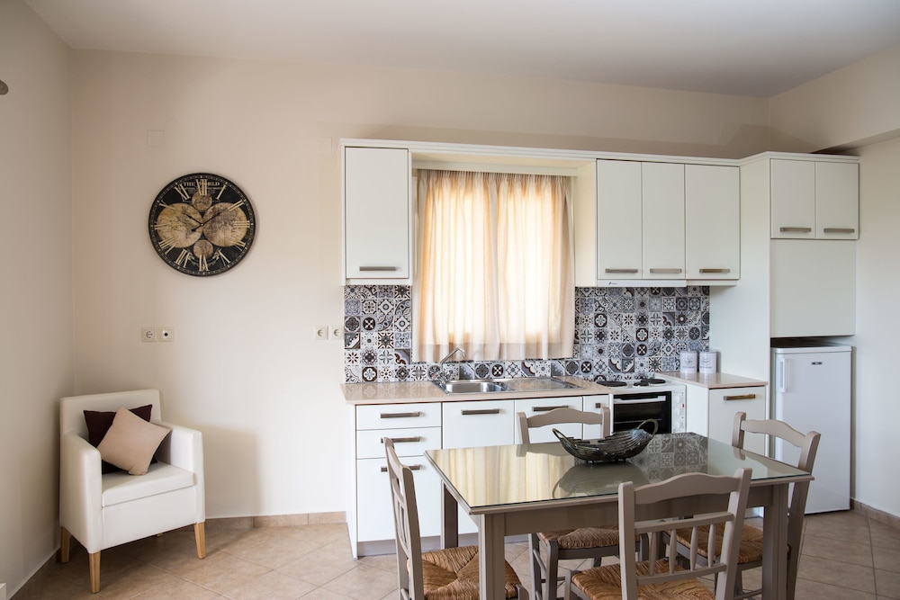 Dina Apartments