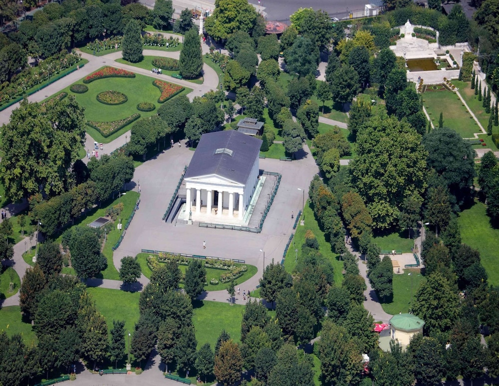 Studio in Vienna Near Museumsquartier