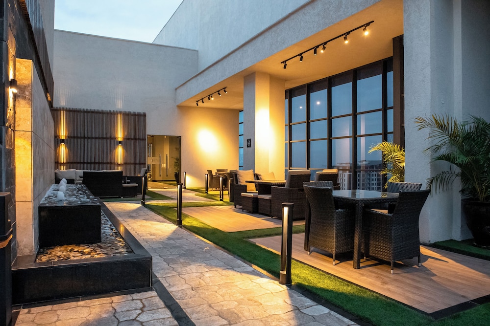 Elite Apartments view 4
