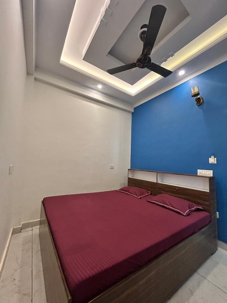 Hotel Lush by Ravindra