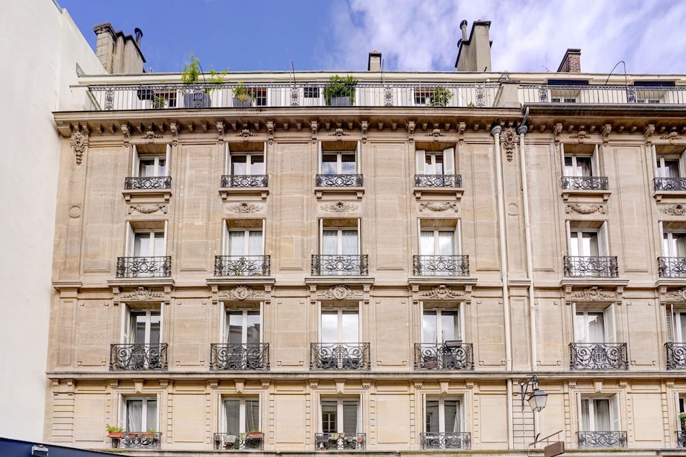Saintgermain Sojourn Charming 2 Bedroom in the Rive Gauche