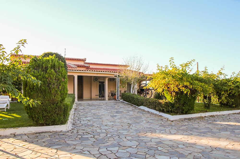 Country House Filippos - Private Garden Escape