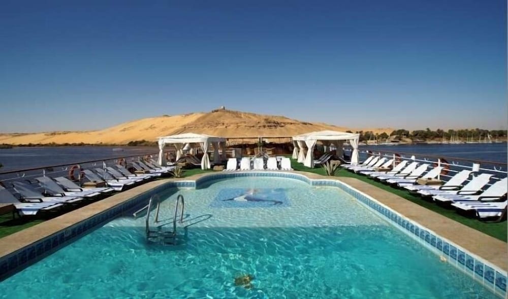 4 Days 3 Nights Nile Cruise Trip from Aswan to Luxor Every Monday, Wednesday and Friday with Guided Tours