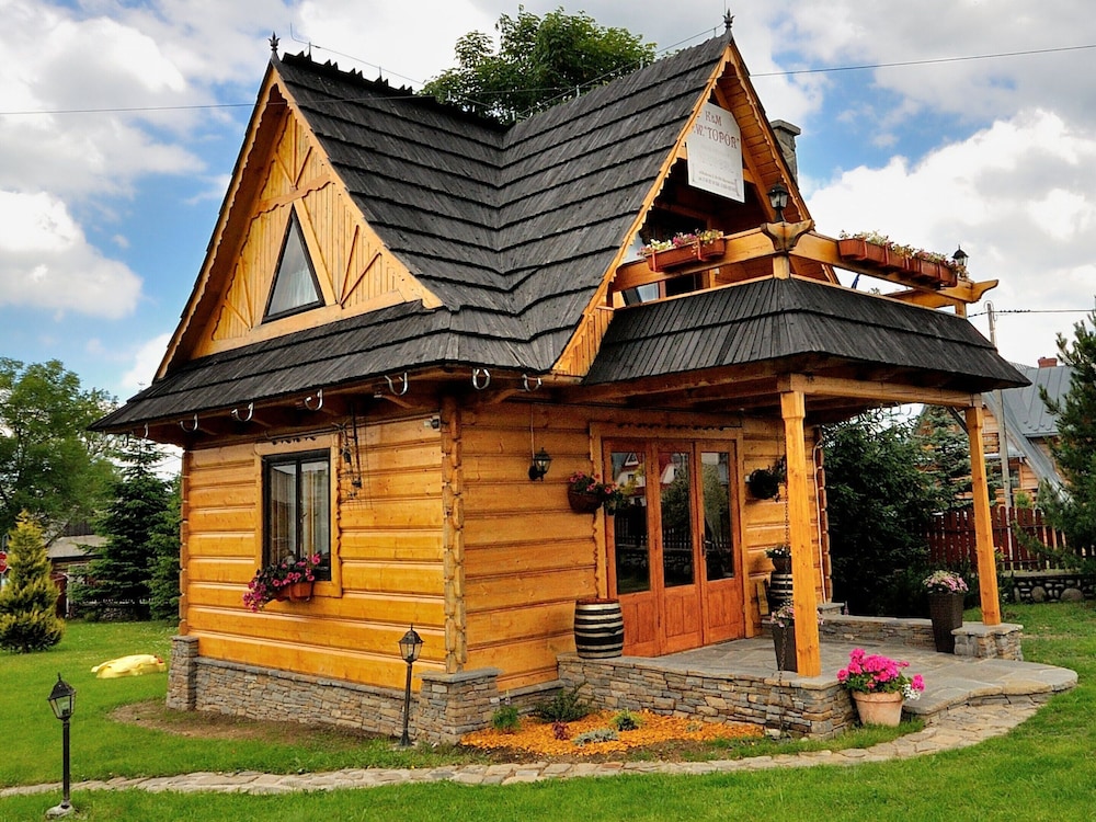 Cottage With a View of the Tatra Mountains